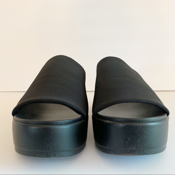 BEBE Platform Slip on Sandals 90s Y2K Women’s Size 7 Black Stretch Fabric - Picture 4 of 11